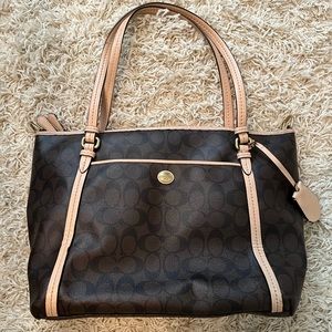 Coach Signature Purse